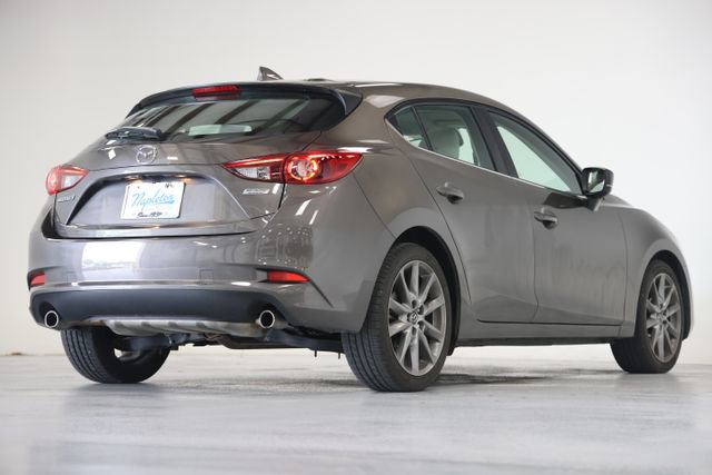 Used 2018 MAZDA MAZDA3 Grand Touring w/ Premium Equipment Package FWD image 16