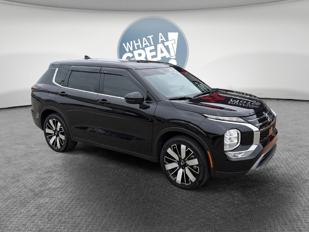 Used 2025 Mitsubishi Outlander SE