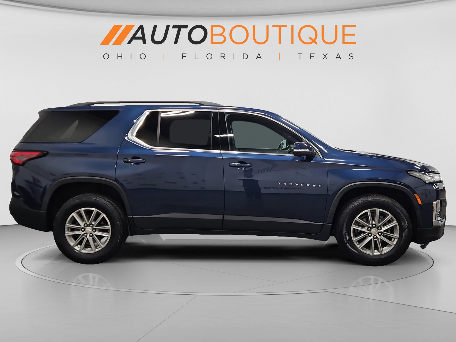 Used 2022 Chevrolet Traverse LT FWD image 6