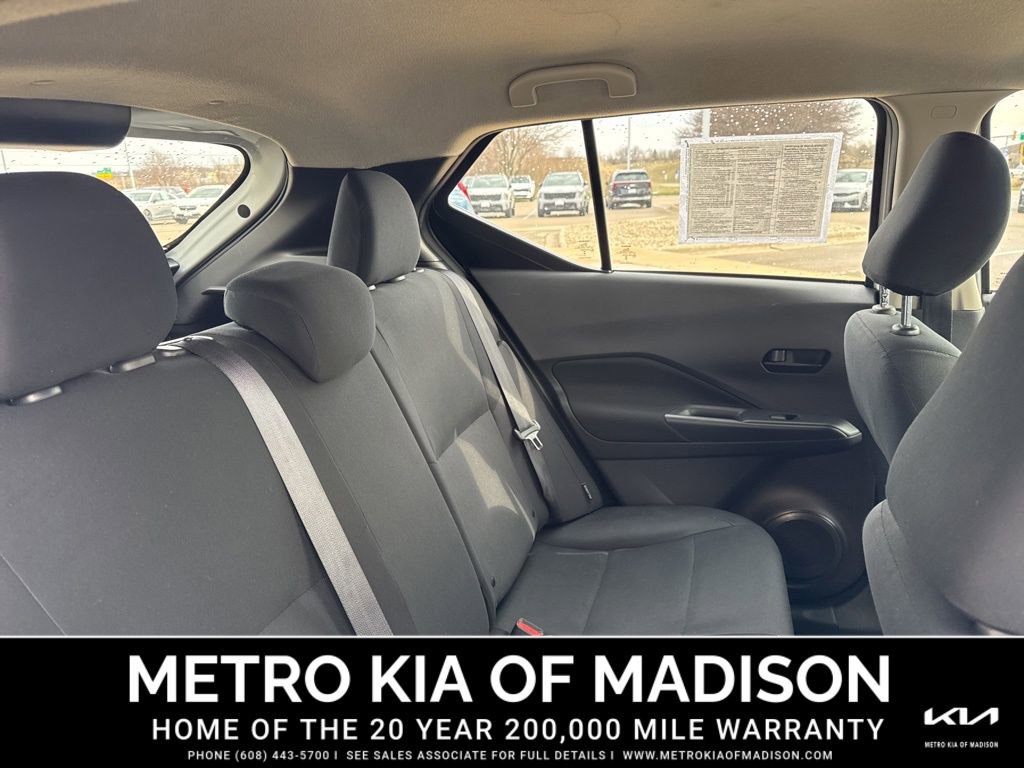 Used 2023 Nissan Kicks S image 33