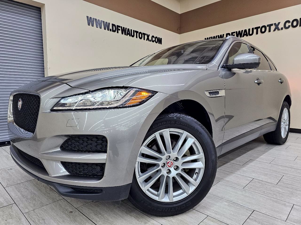 Used 2018 Jaguar F-PACE Prestige AWD/4WD image 1