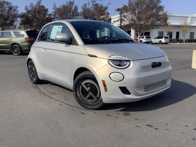 New 2025 FIAT 500 e image 2
