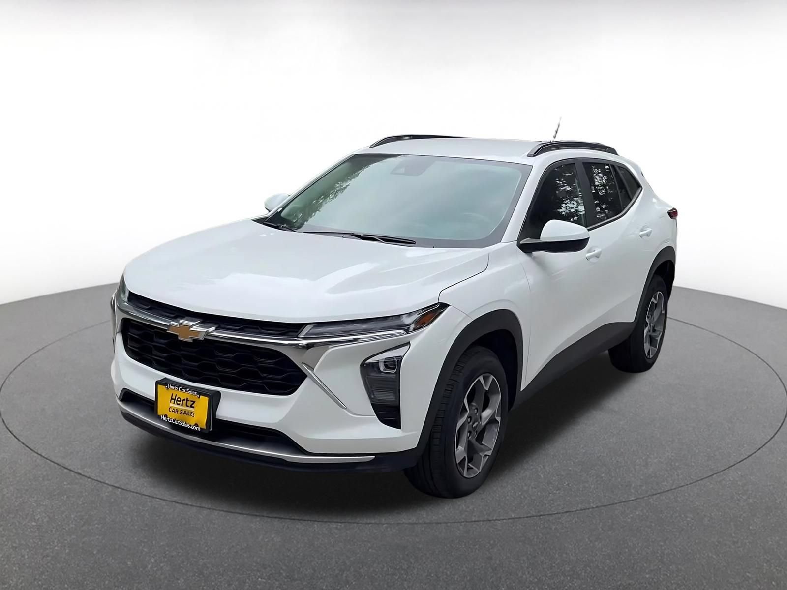 Used 2025 Chevrolet Trax LT FWD image 7