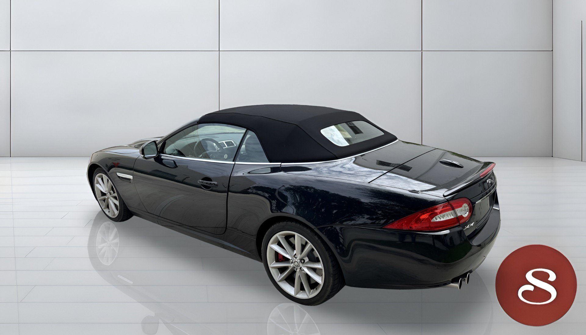 Used 2012 Jaguar XKR R RWD image 2