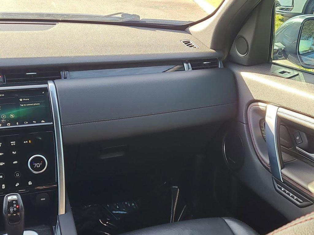 Used 2020 Land Rover Discovery Sport SE R-Dynamic image 23