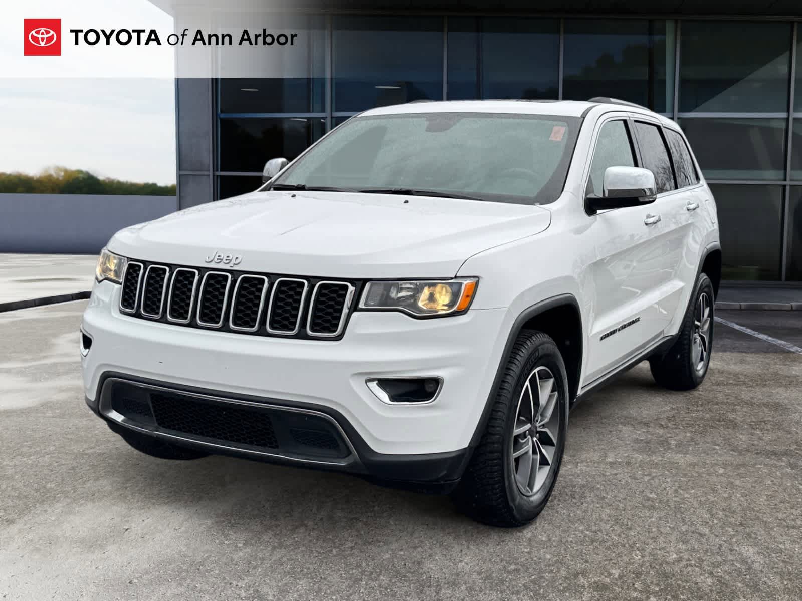 Used 2021 Jeep Grand Cherokee Limited AWD/4WD image 9
