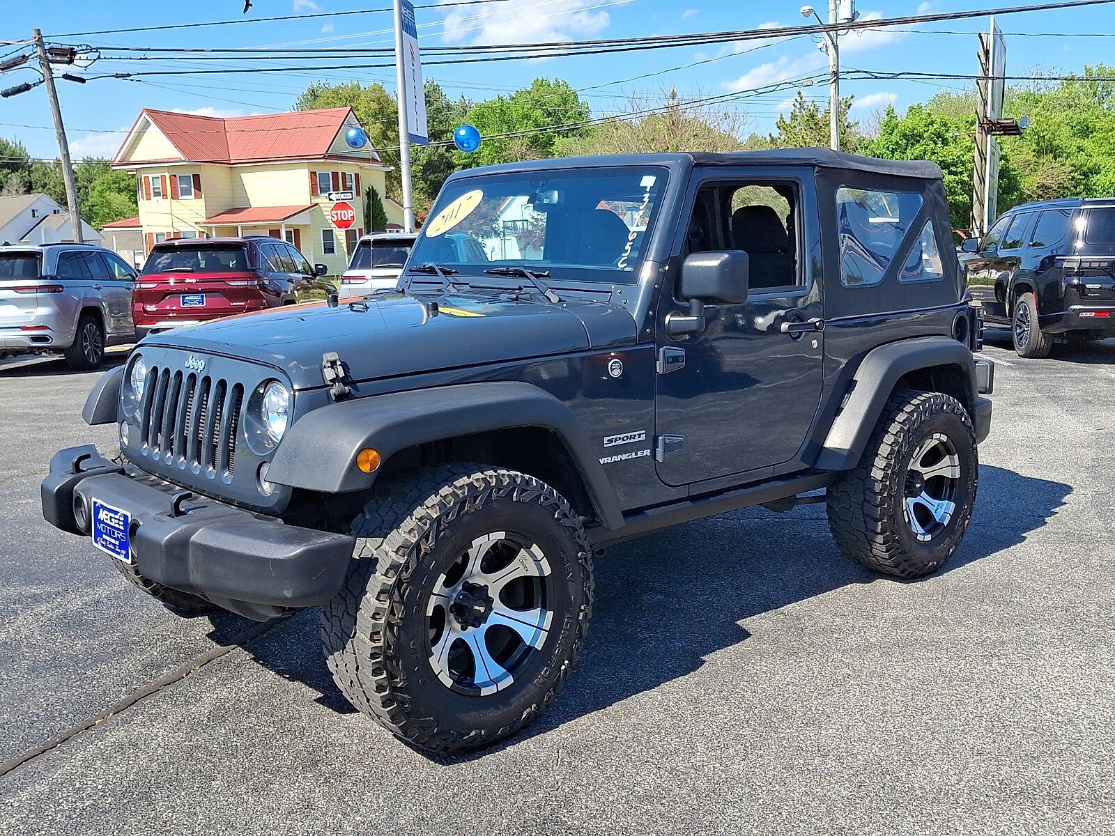 Used 2017 Jeep Wrangler Sport w/ Quick Order Package 24S AWD/4WD image 3