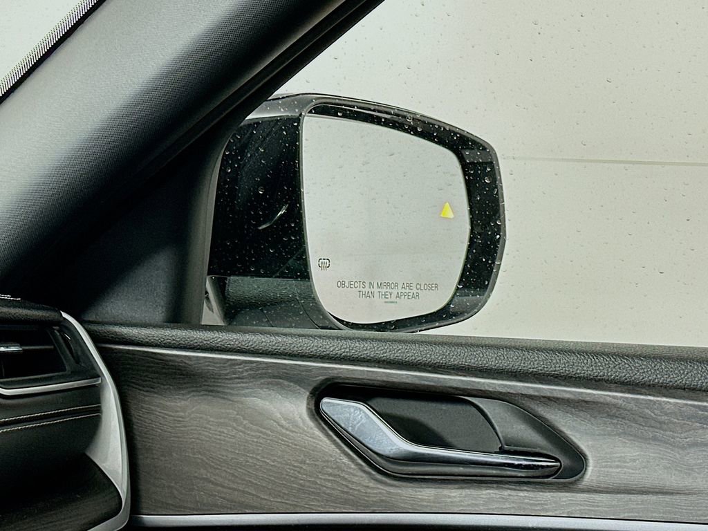 Certified 2025 Jeep Grand Cherokee Limited w/ Black Appearance Package image 28