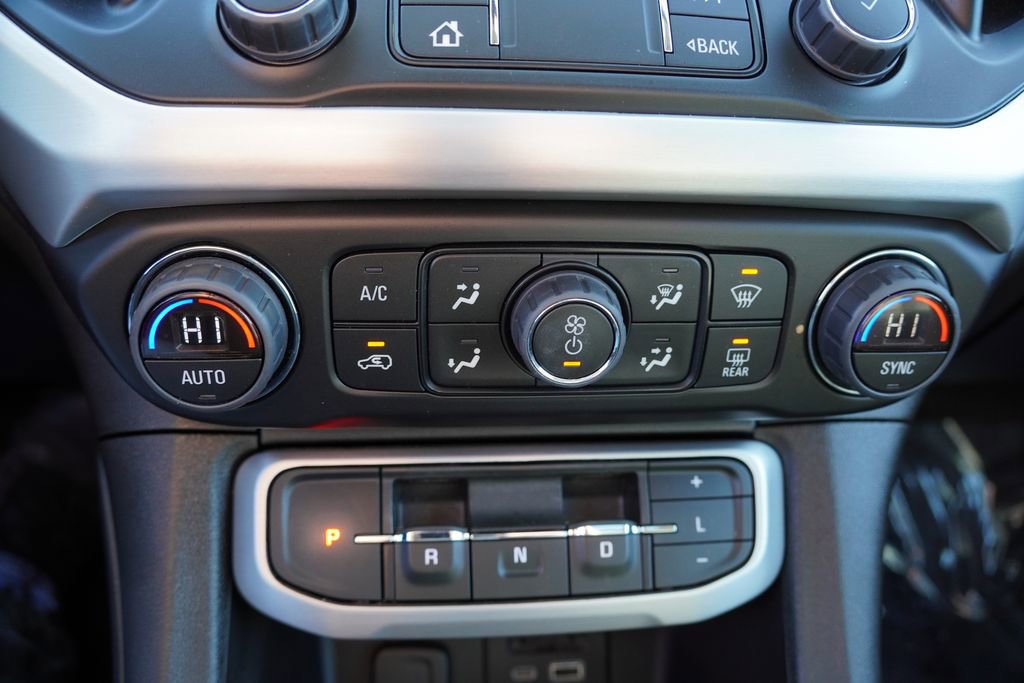 Certified 2023 GMC Acadia SLT w/ Preferred Package image 31