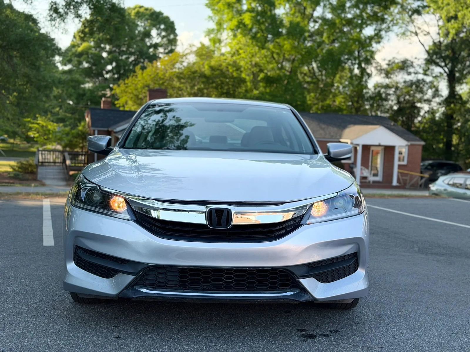 Used 2017 Honda Accord LX image 9