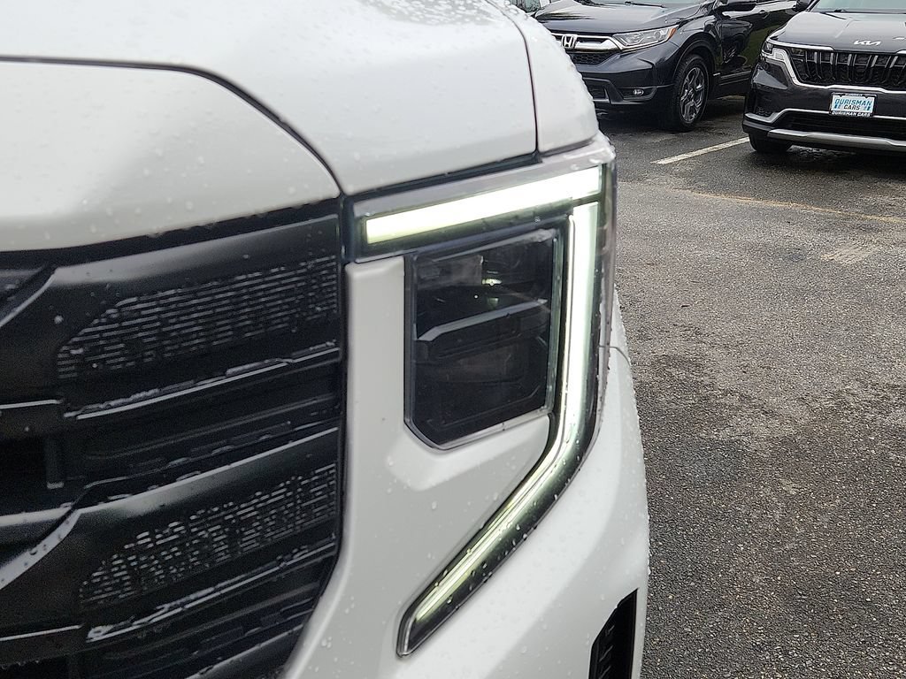 Used 2024 GMC Sierra 1500 Pro w/ Graphite Edition AWD/4WD image 9