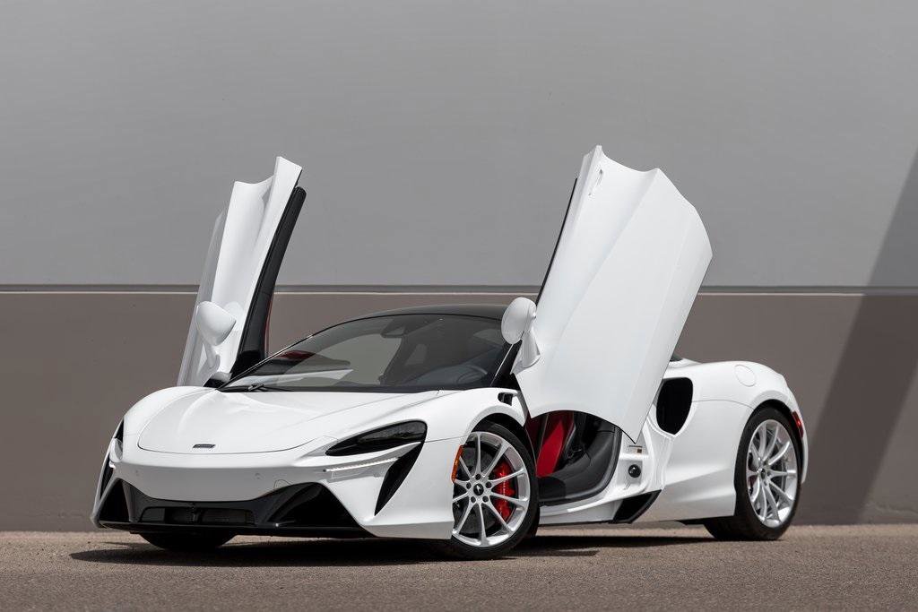 Used 2023 McLaren Artura