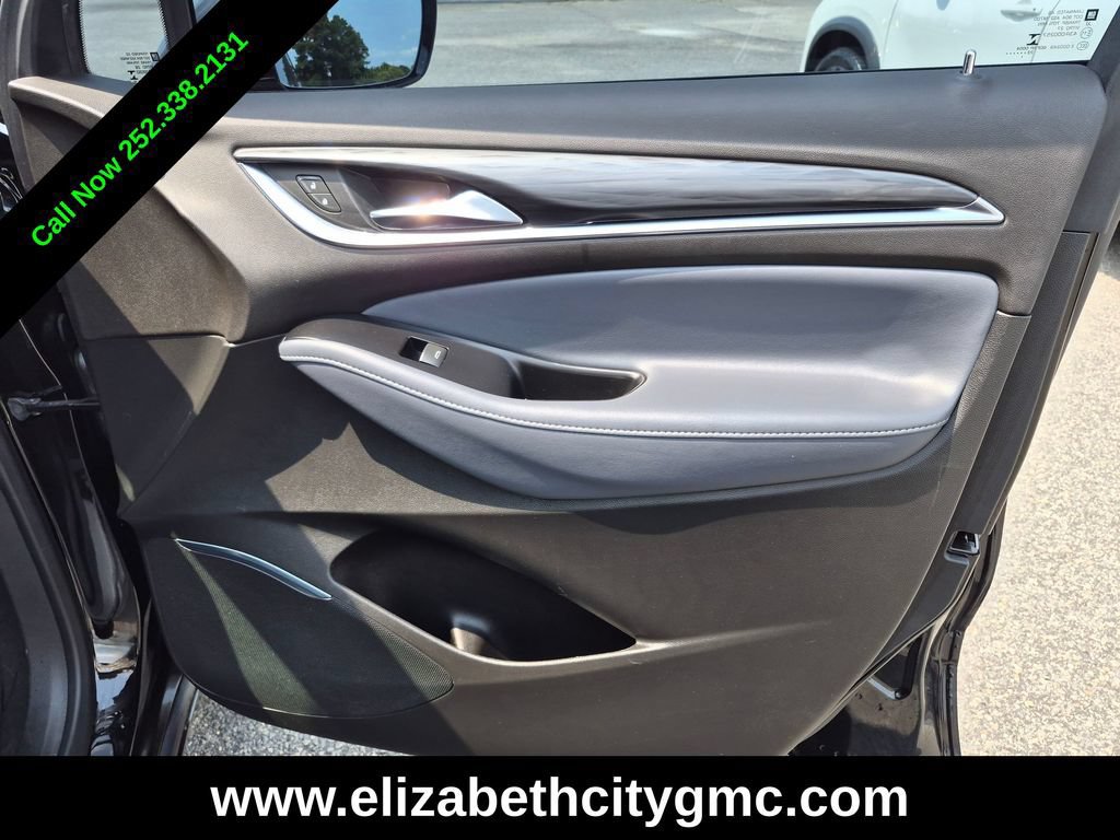 Used 2023 Buick Enclave Essence w/ Sport Touring Edition FWD image 28