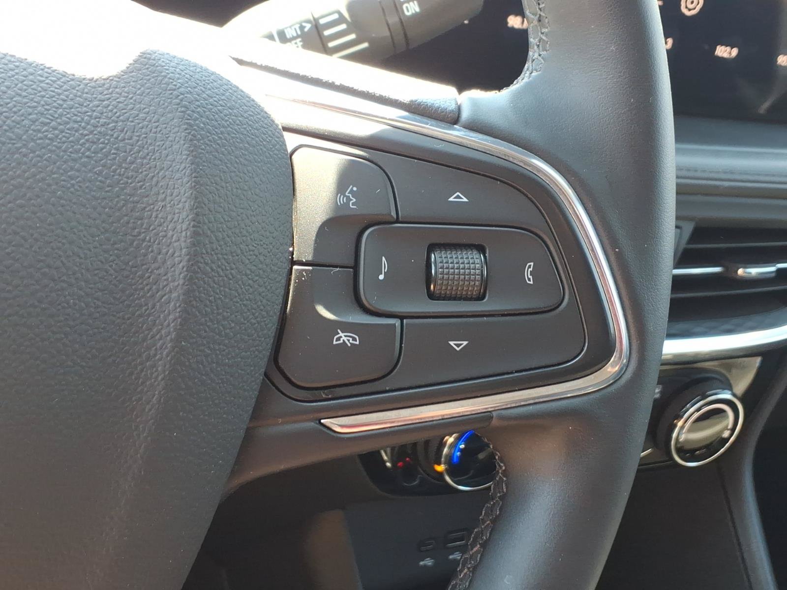 Used 2025 Buick Encore GX Sport Touring w/ Comfort Package FWD image 18
