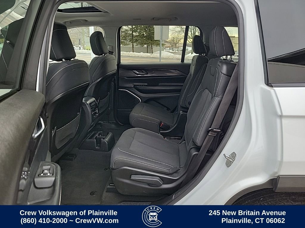 Used 2021 Jeep Grand Cherokee L Laredo w/ Luxury Tech Group I image 16