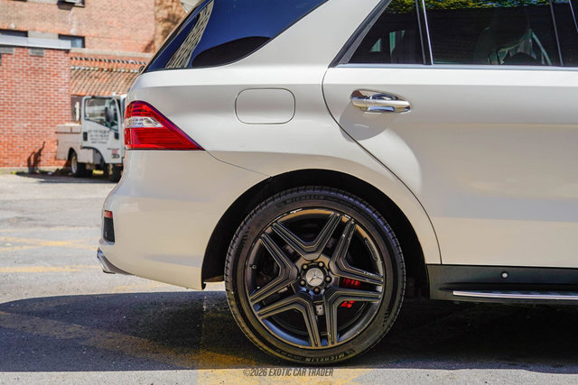 Used 2015 Mercedes-Benz ML 63 AMG 4MATIC image 10