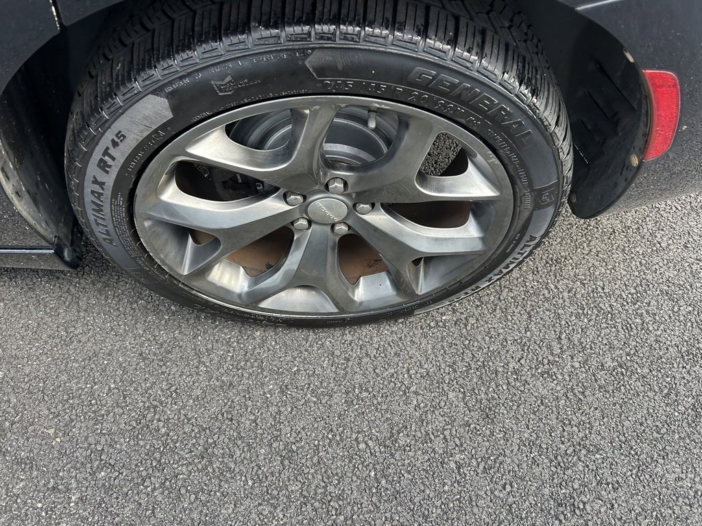 Used 2015 Dodge Charger SXT image 27