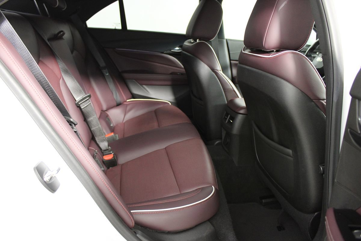 Used 2020 Cadillac CT4 V w/ Climate Package RWD image 37