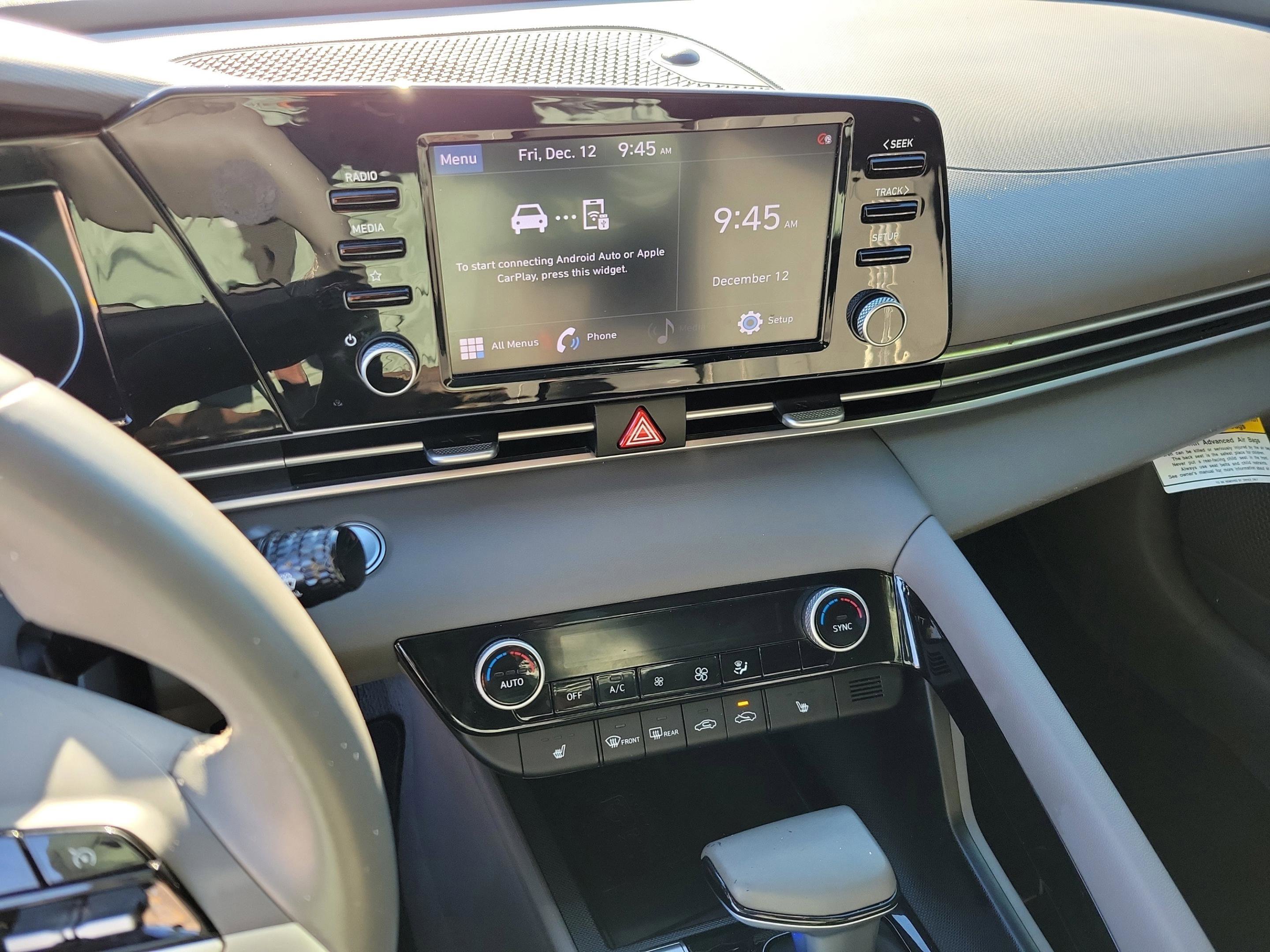 Certified 2022 Hyundai Elantra SEL w/ Convenience + Premium Package image 22