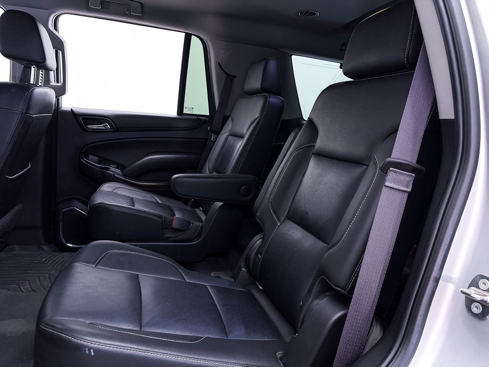 Used 2017 Chevrolet Tahoe LT w/ Luxury Package AWD/4WD image 29