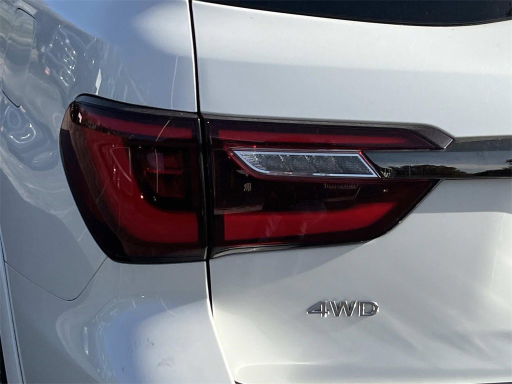 Used 2023 INFINITI QX80 Premium Select w/ Cargo Package image 10