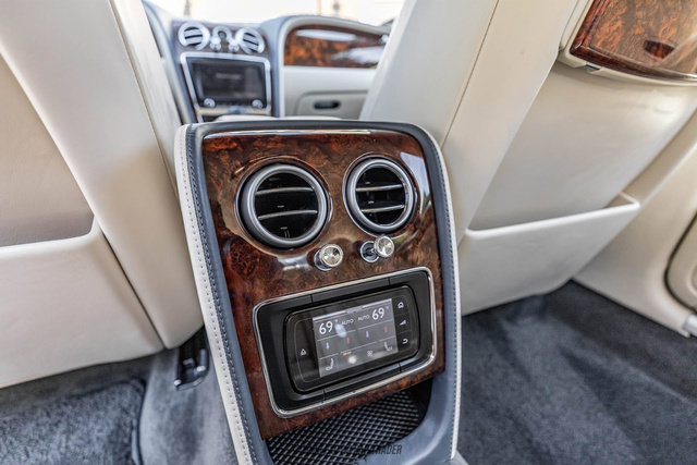 Used 2014 Bentley Flying Spur W12 AWD/4WD image 31