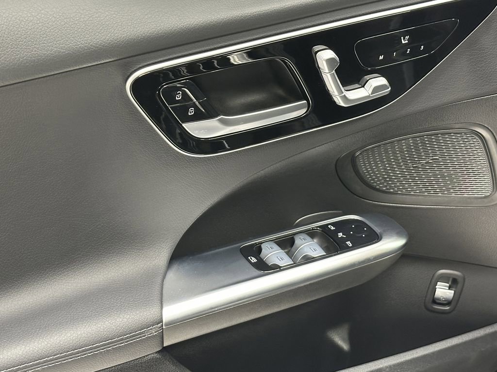 Certified 2025 Mercedes-Benz C 300 Sedan image 10