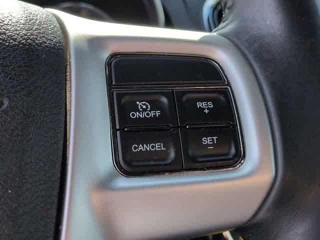 Used 2013 Chrysler 200 Limited FWD image 23