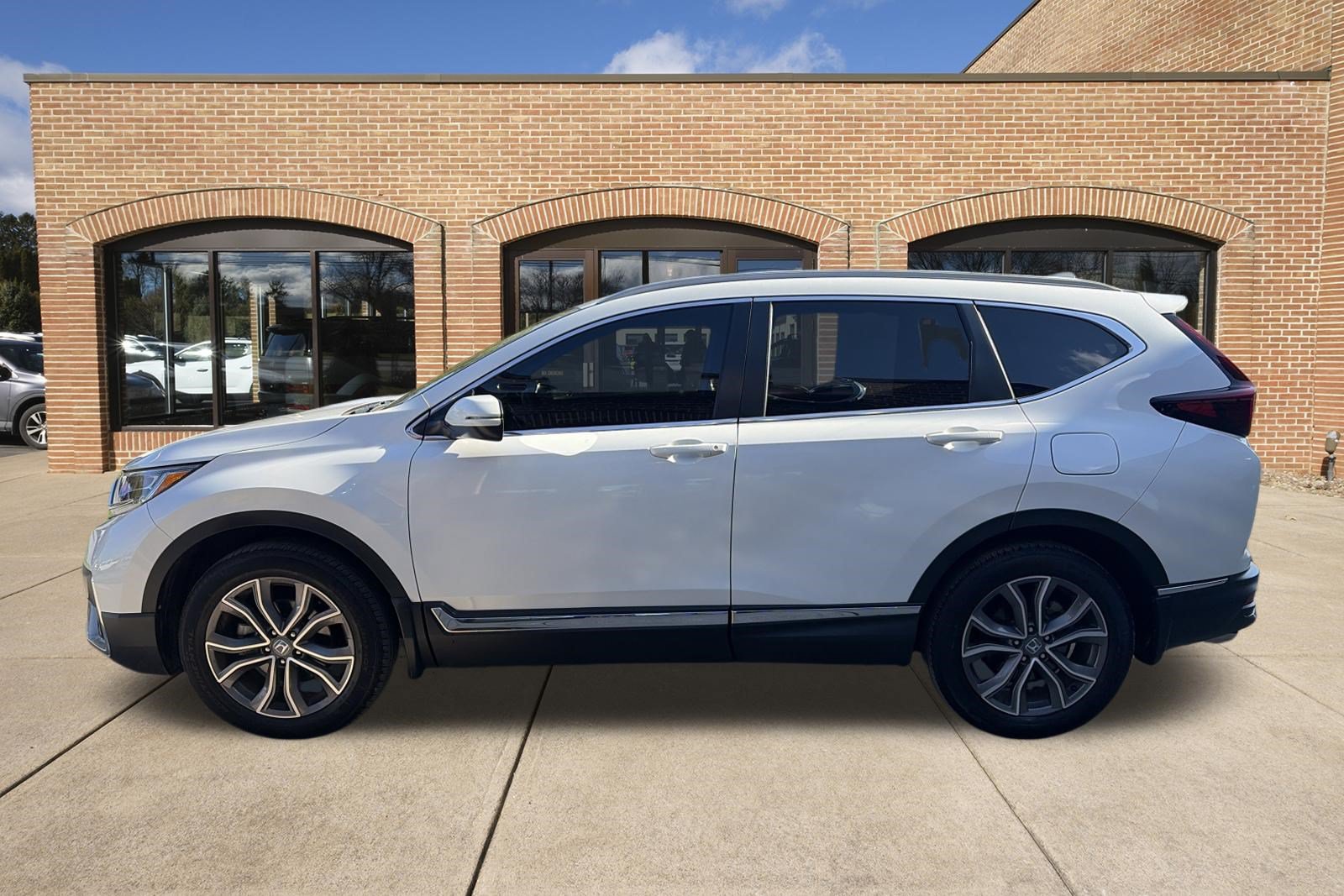 Used 2022 Honda CR-V Touring image 7