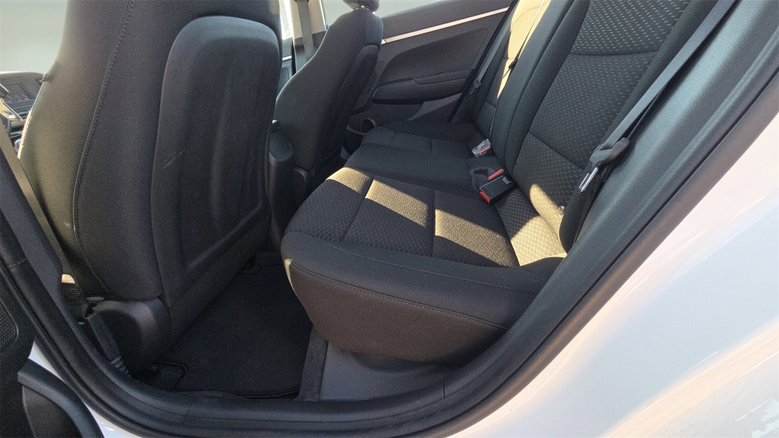 Used 2019 Hyundai Elantra SE w/ Cargo Package image 18