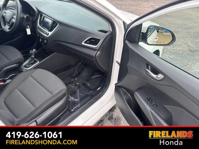 Used 2022 Hyundai Accent SEL FWD image 28