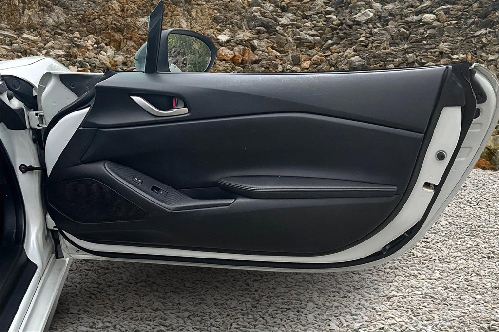 Used 2016 MAZDA MX-5 Miata Sport image 20