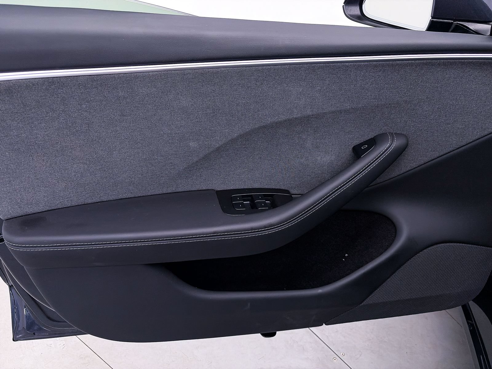 Used 2025 Tesla Model 3 Long Range RWD image 16