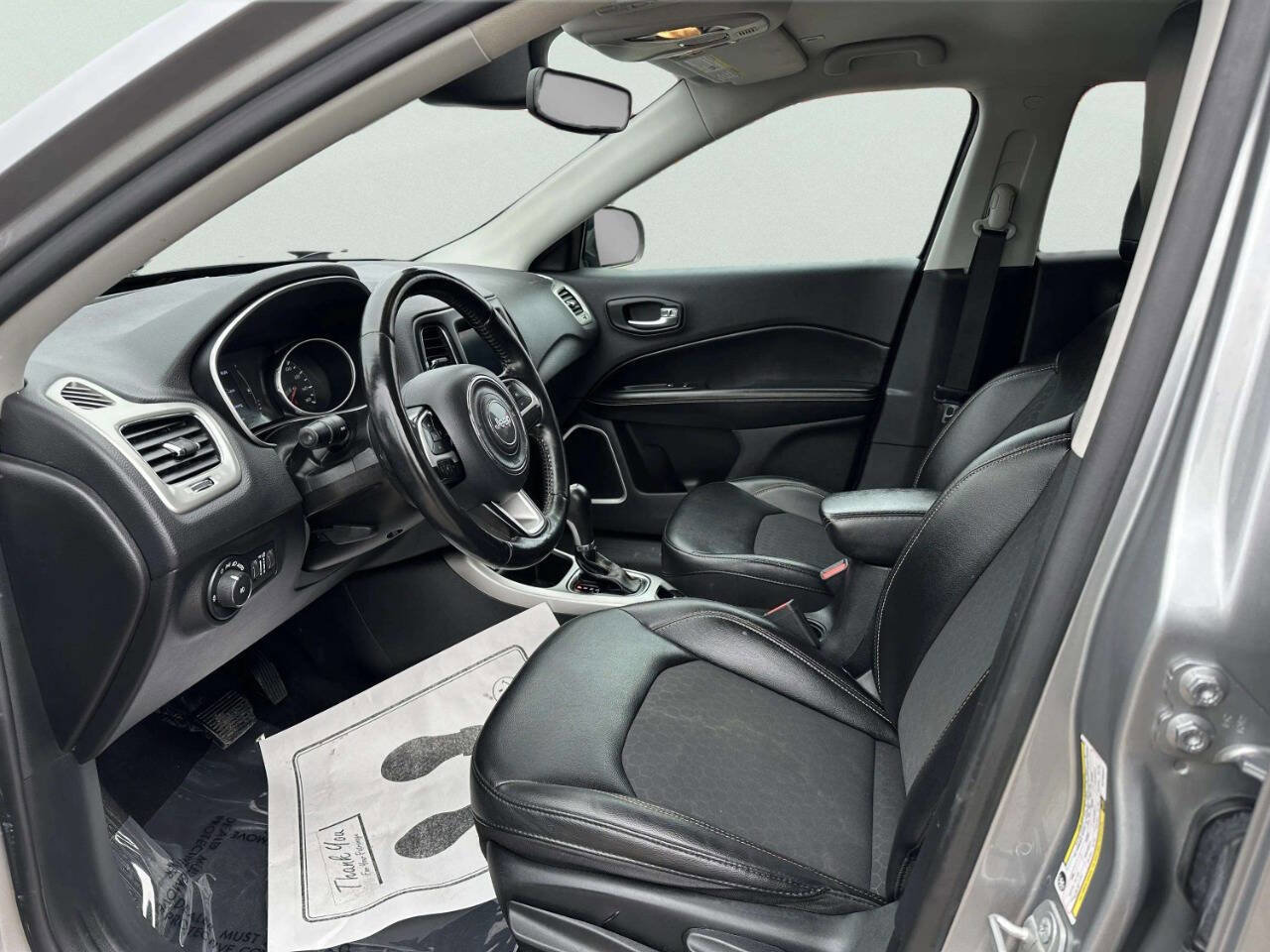 Used 2019 Jeep Compass Latitude w/ Cold Weather Group image 10