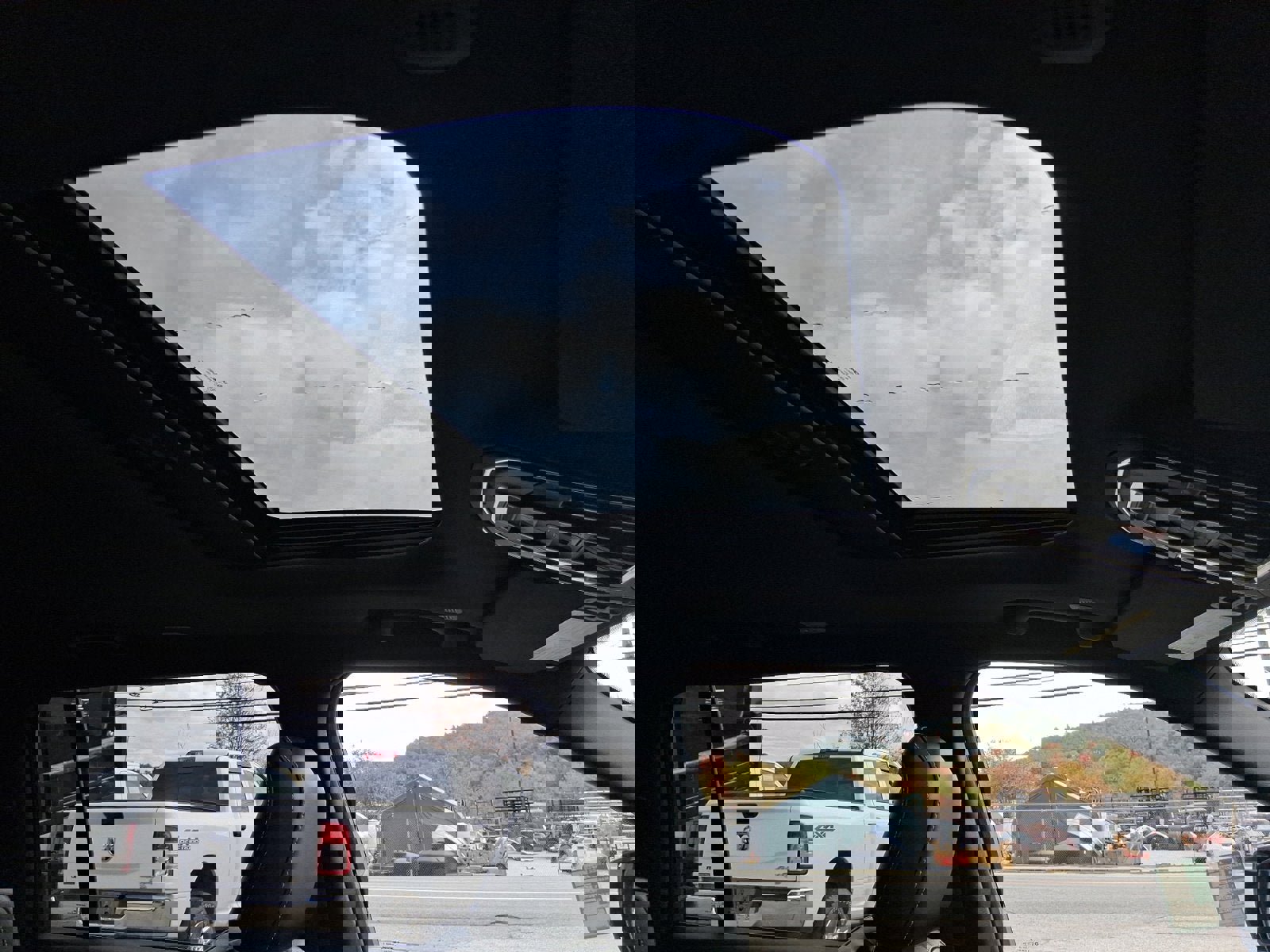 New 2025 Jeep Grand Cherokee L Altitude image 17