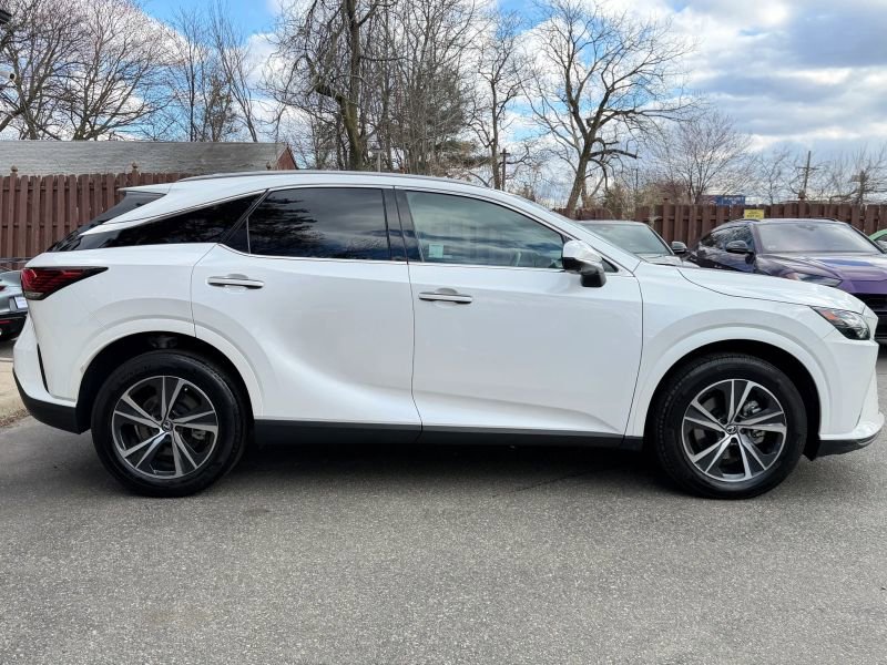 Used 2024 Lexus RX 350 Premium w/ Convenience Package image 4