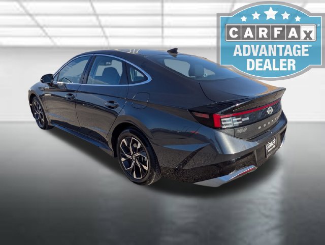 Used 2025 Hyundai Sonata SEL FWD image 2