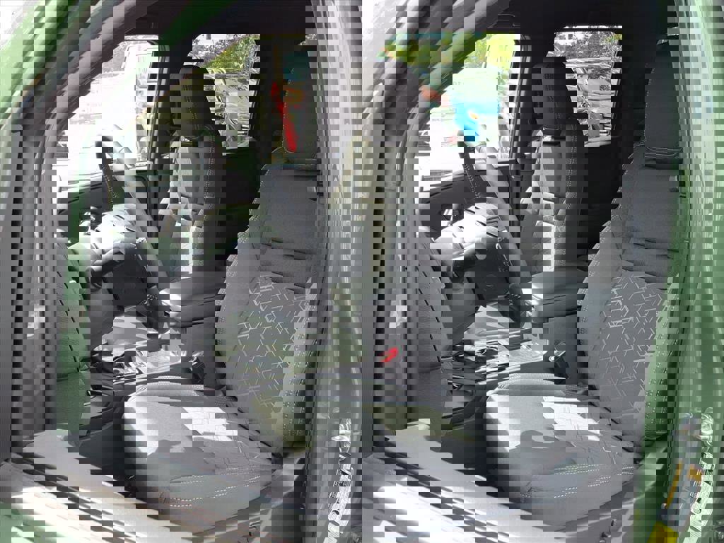 New 2026 Nissan Frontier SV image 5