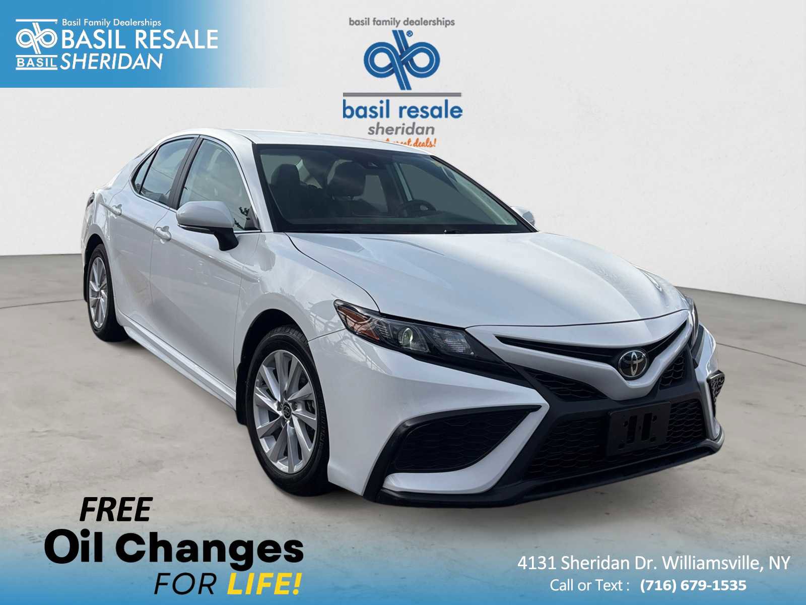 Used 2024 Toyota Camry SE FWD image 1
