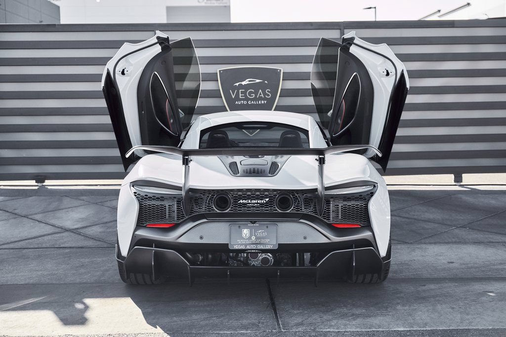Used 2023 McLaren Artura RWD image 28