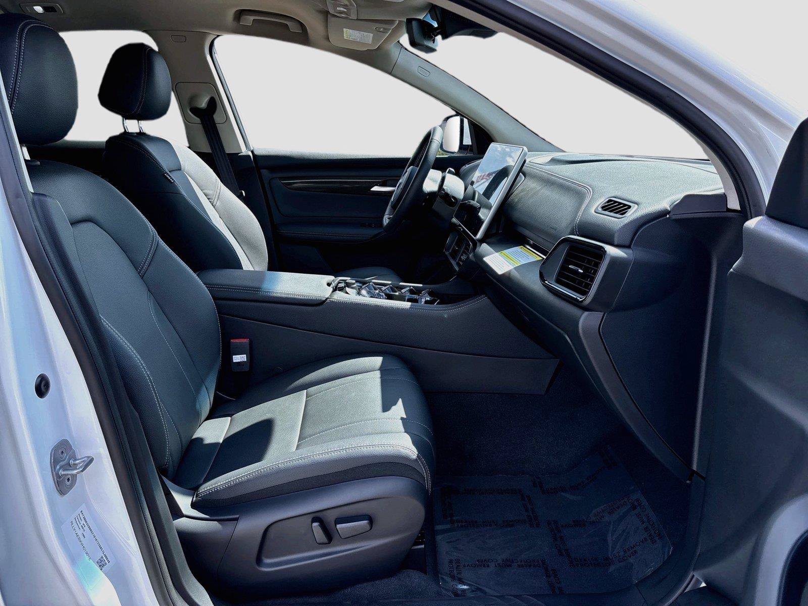 New 2027 VinFast VF 8 Eco AWD/4WD image 27