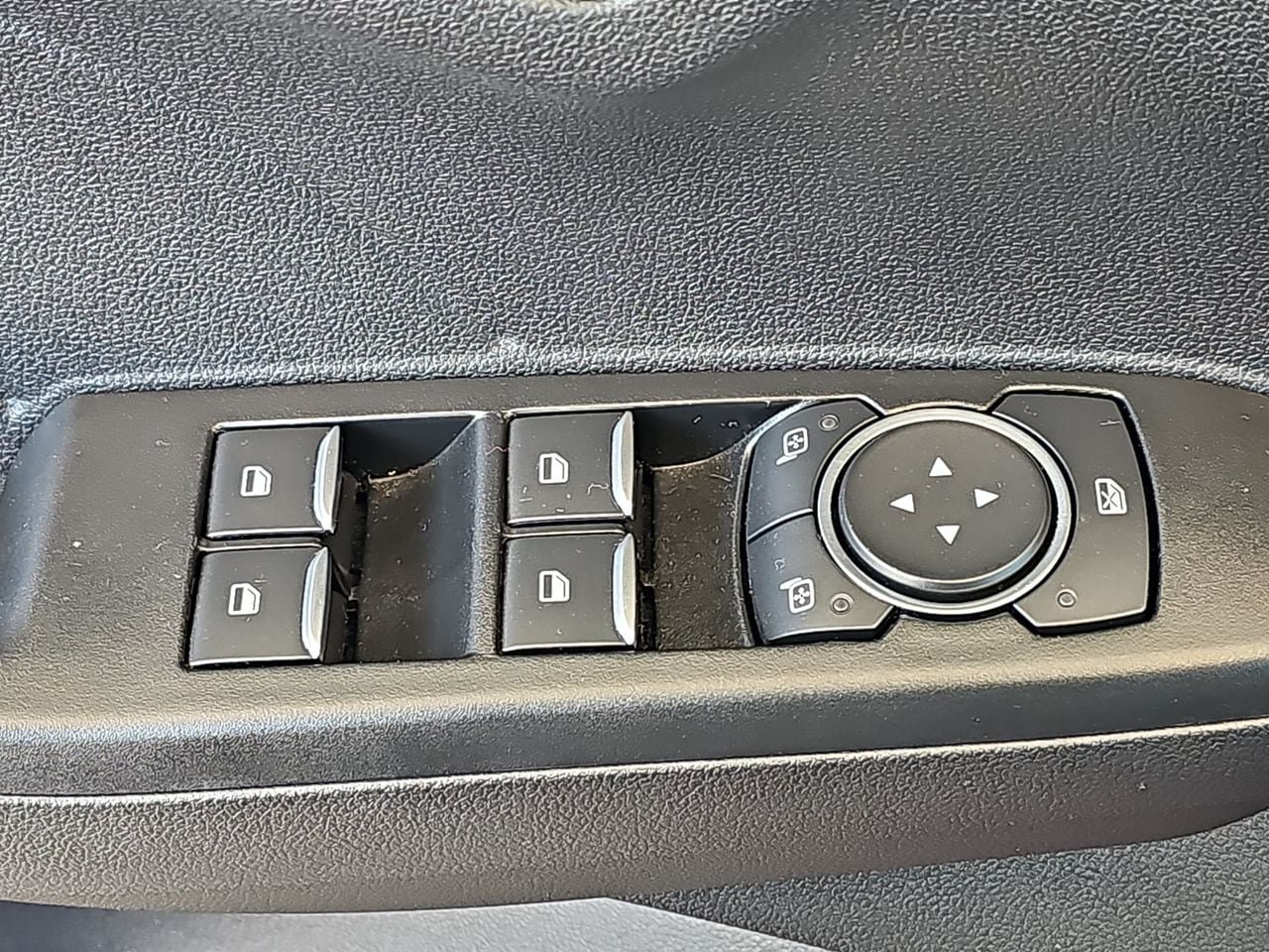 Used 2022 Ford Escape SE w/ SE Sport Appearance Package FWD image 33