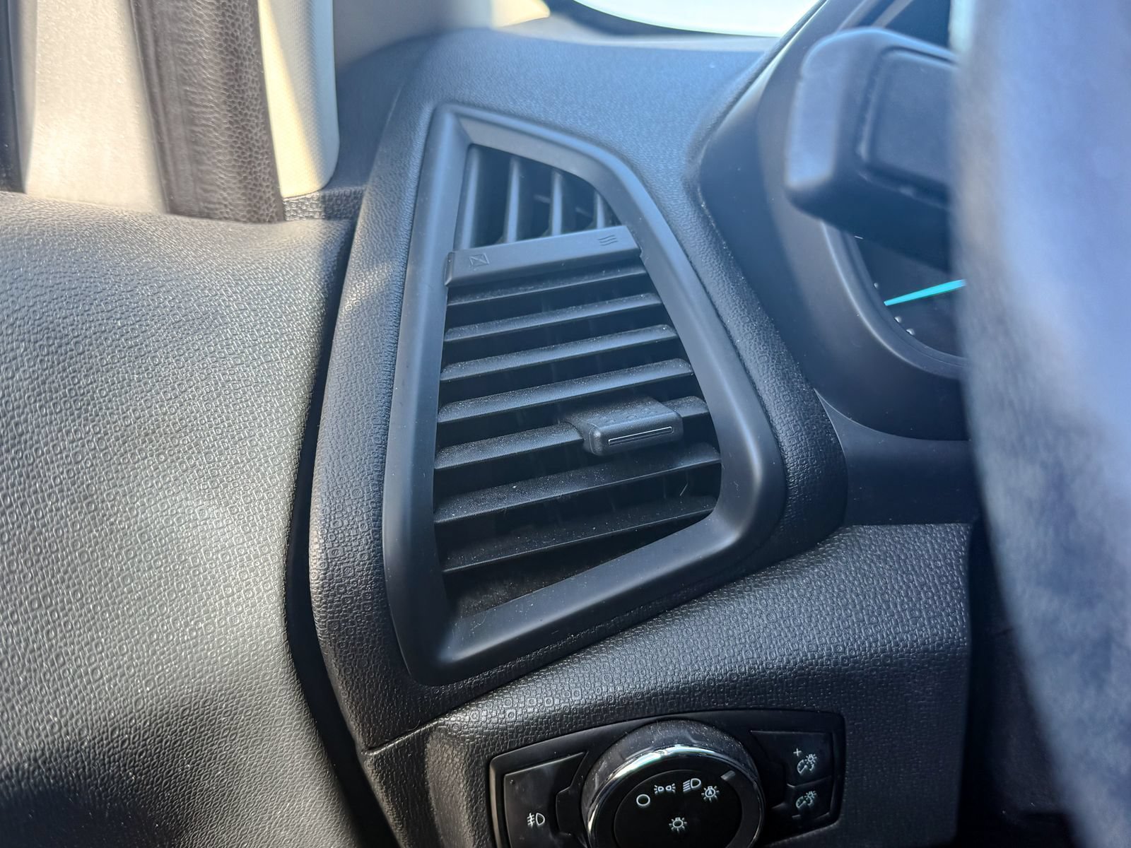 Used 2018 Ford EcoSport SE AWD/4WD image 35