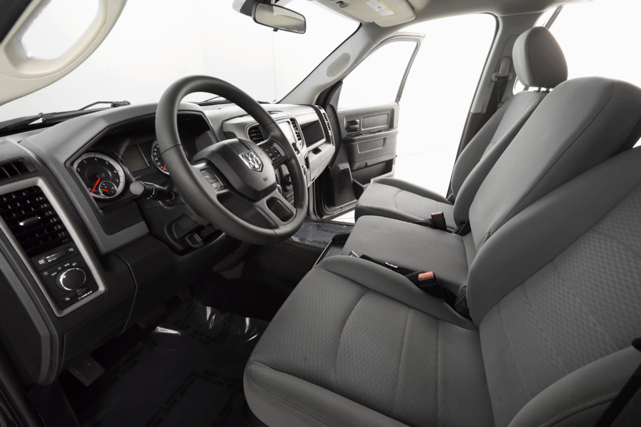 Used 2017 RAM 1500 ST w/ SXT Appearance Group image 11