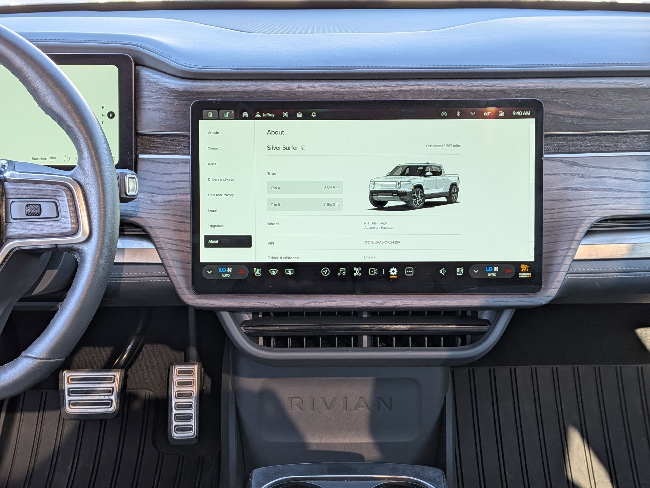 Used 2024 Rivian R1T Adventure image 29