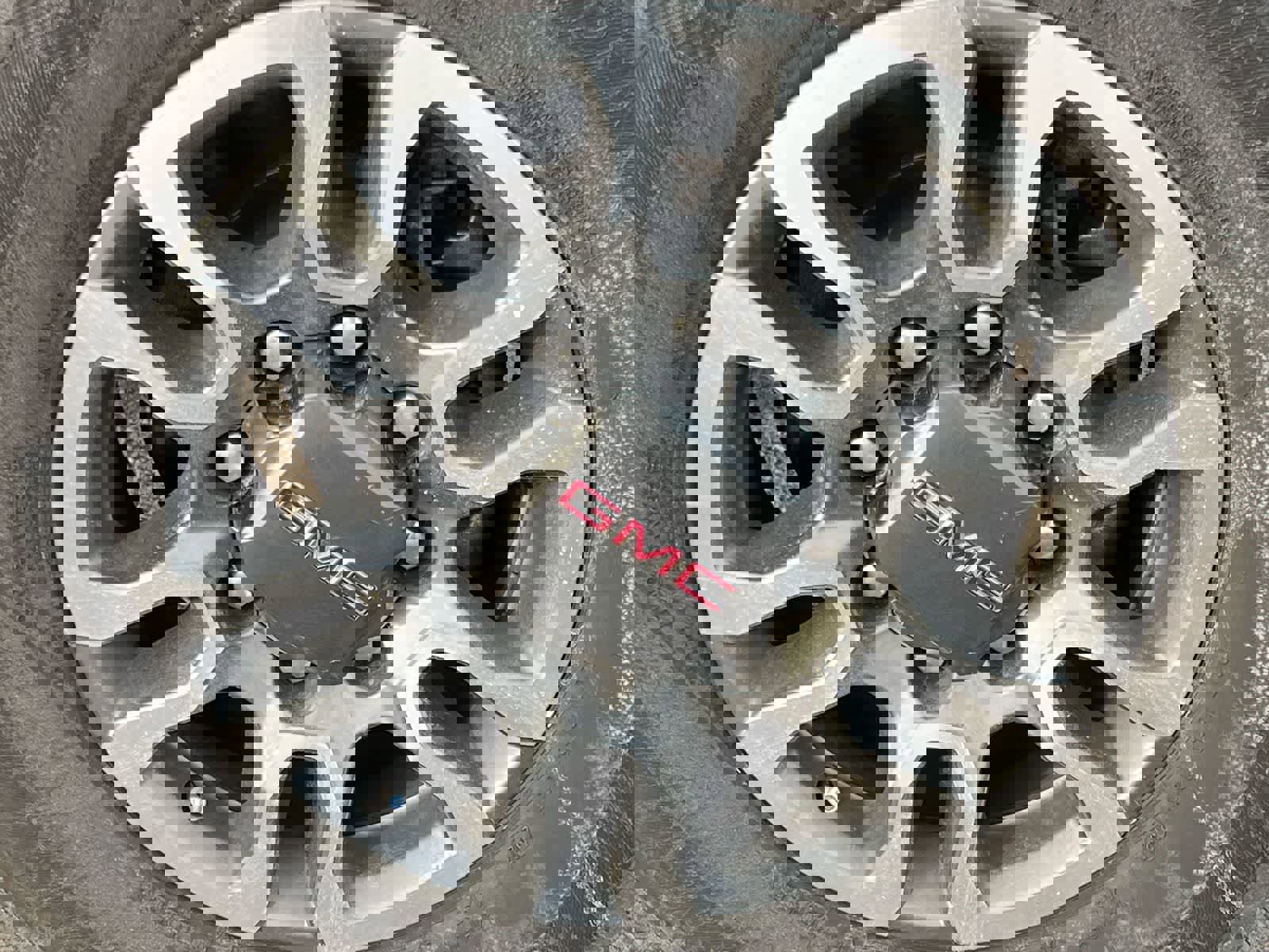 Used 2022 GMC Sierra 2500 SLT w/ SLT Preferred Package image 14