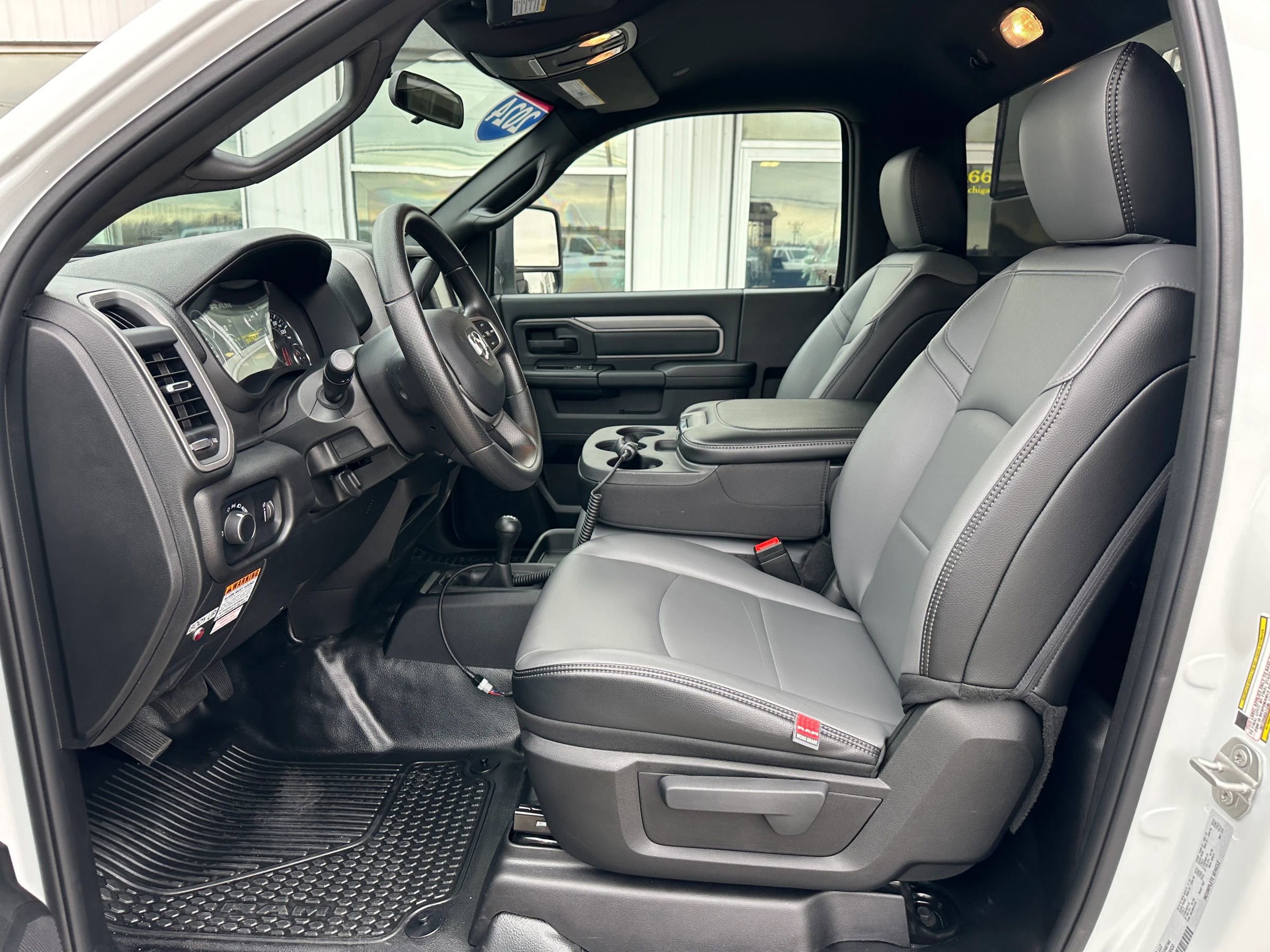 Used 2024 RAM 3500 Tradesman image 13