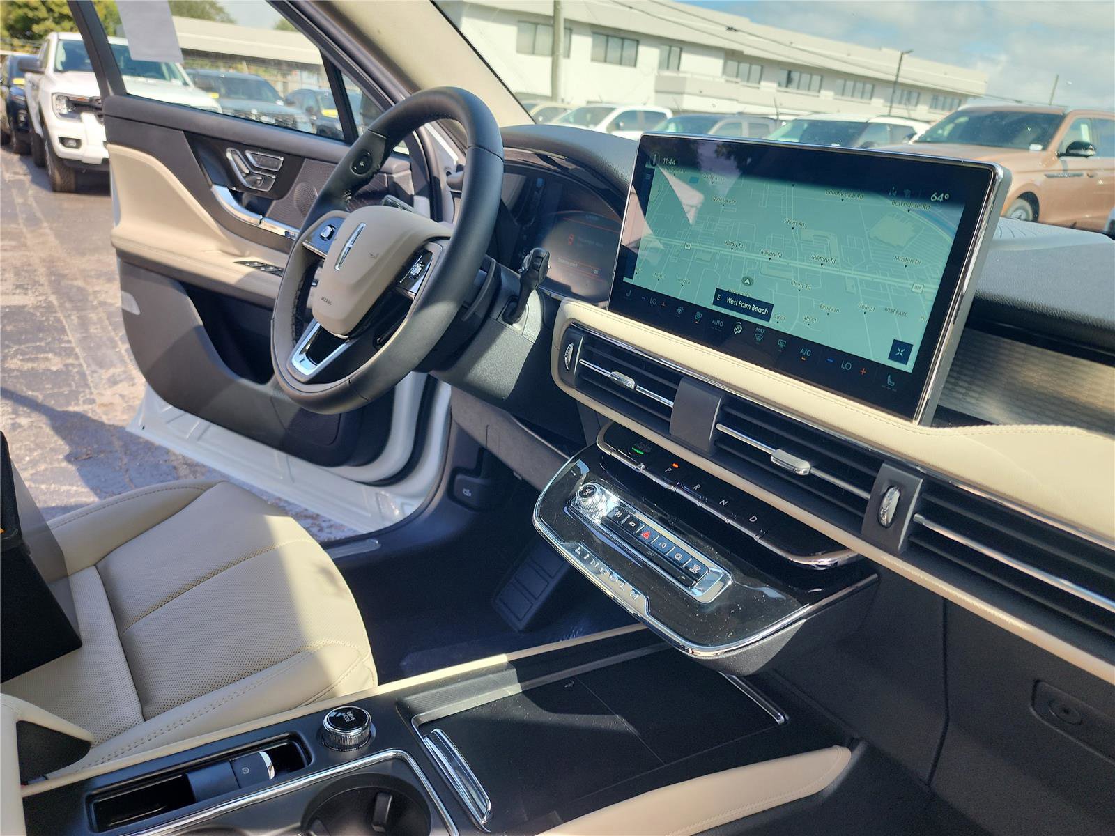 New 2026 Lincoln Corsair Premiere image 28