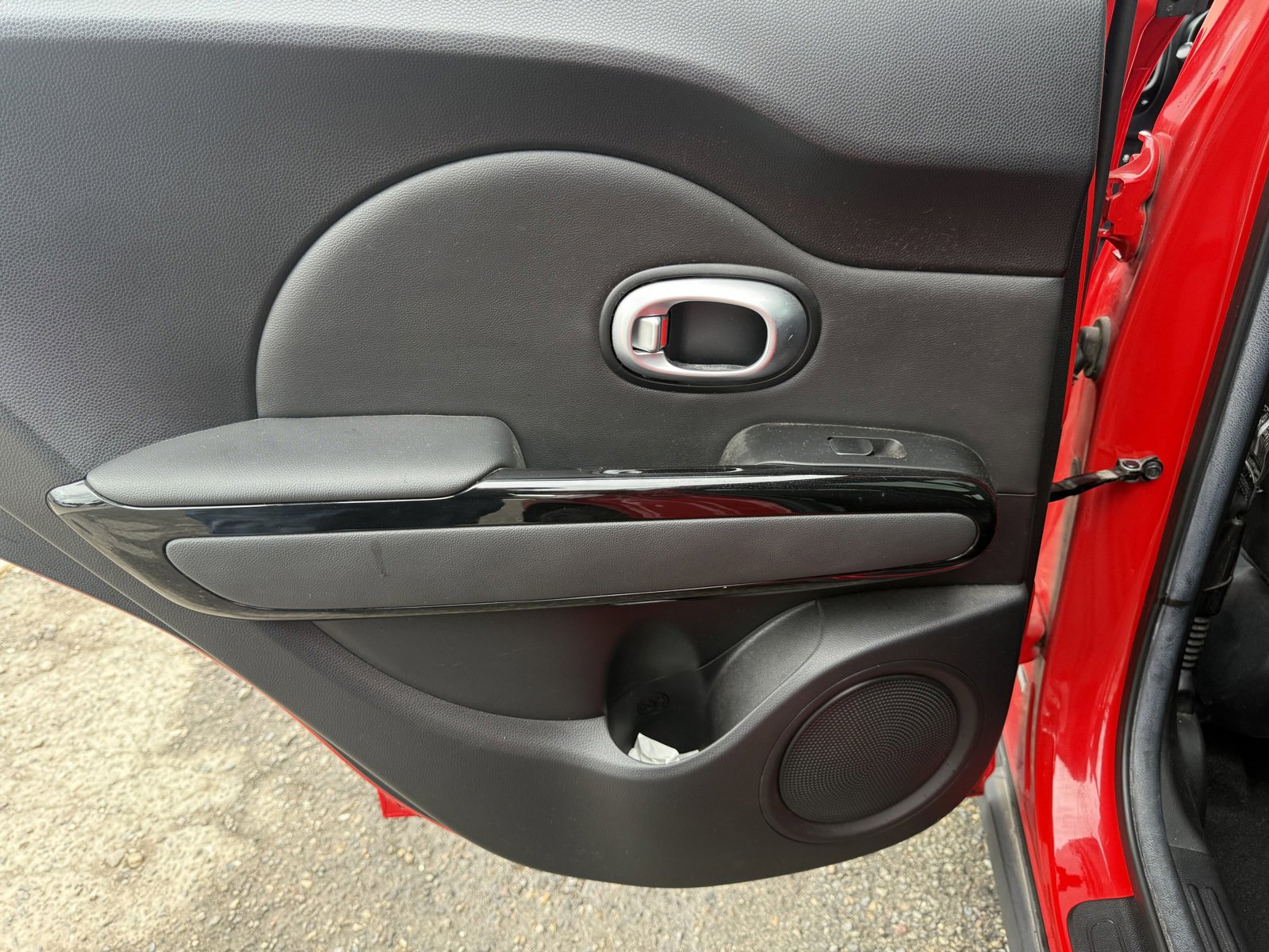 Used 2015 Kia Soul ! w/ Sun & Sound Package FWD image 16