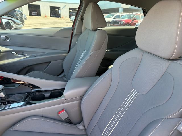 Used 2023 Hyundai Elantra Blue FWD image 19